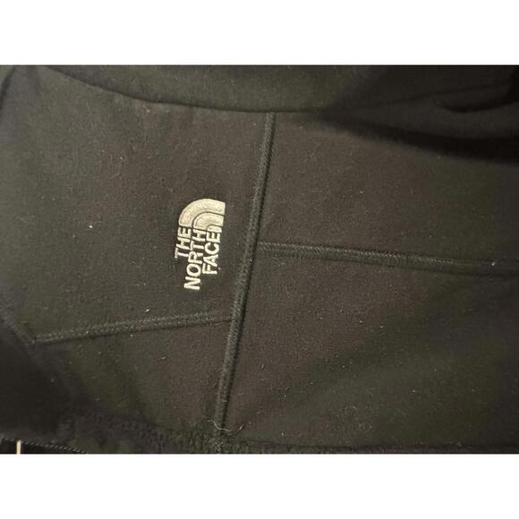 The North Face women’s black jacket - Picture 3 of 6